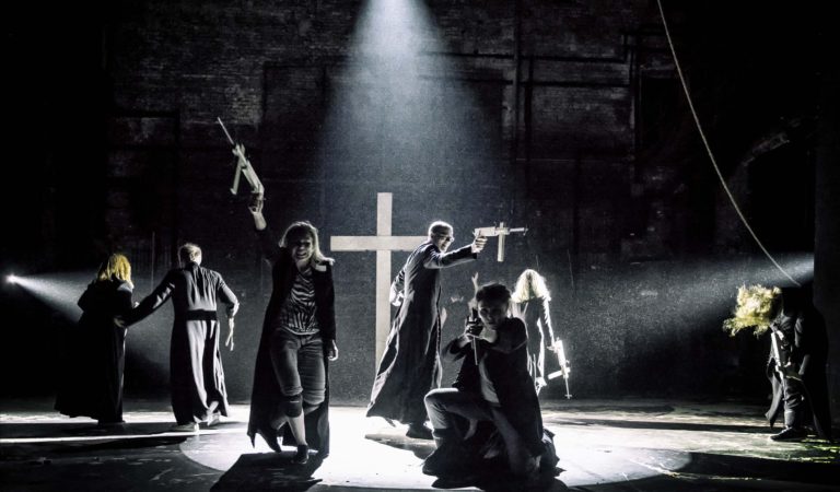 Kontrowersyjna „Klątwa” w Powszechnym