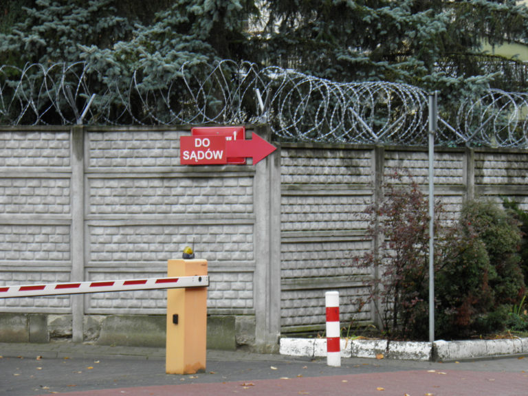 Dyskusje o zmianie ustroju sądów