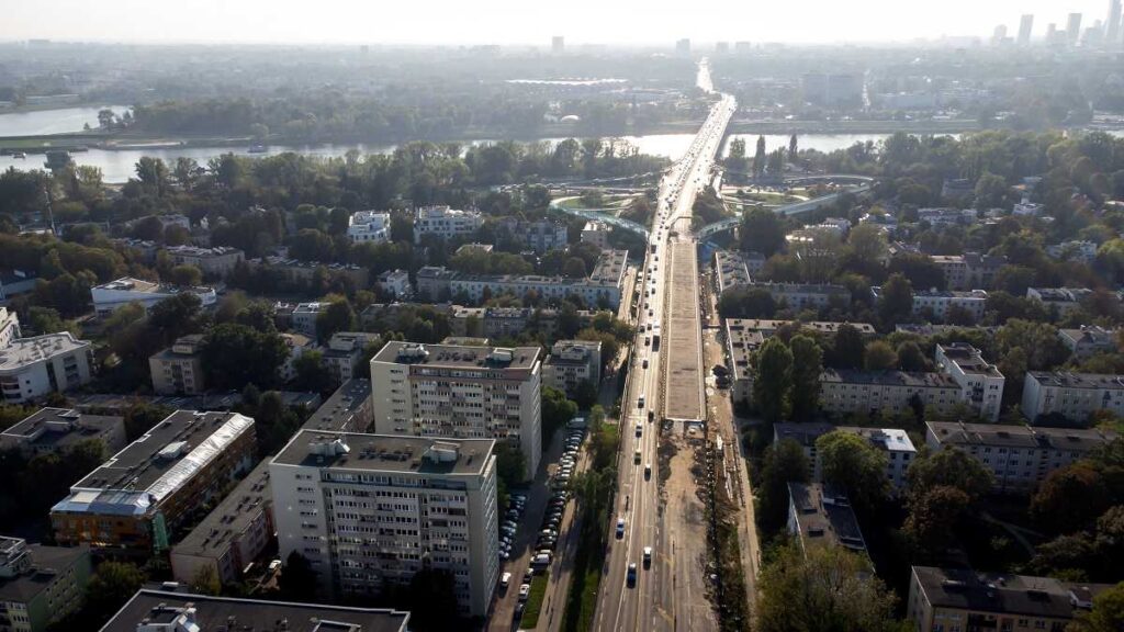 Wiadukt nad ulicą Paryską - w trakcie modernizacji. Fot. SZRM